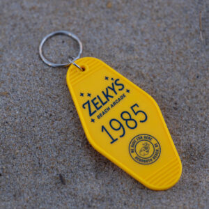 rehoboth delaware souvenir novelty hotel plastic keychain zelkys beach arcade collectible item