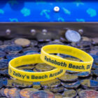 rehoboth delaware souvenir novelty rubber jewelry wrist band zelkys beach arcade collectible item